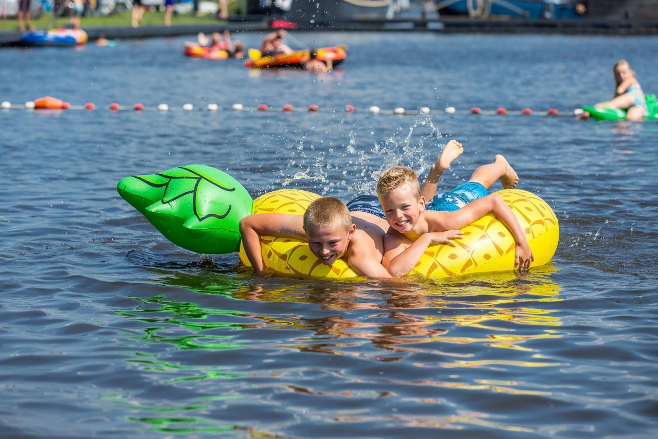 Vakantiepark De Kuilart Koudum Екстериор снимка