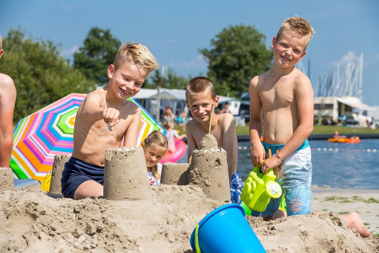 Vakantiepark De Kuilart Koudum Екстериор снимка